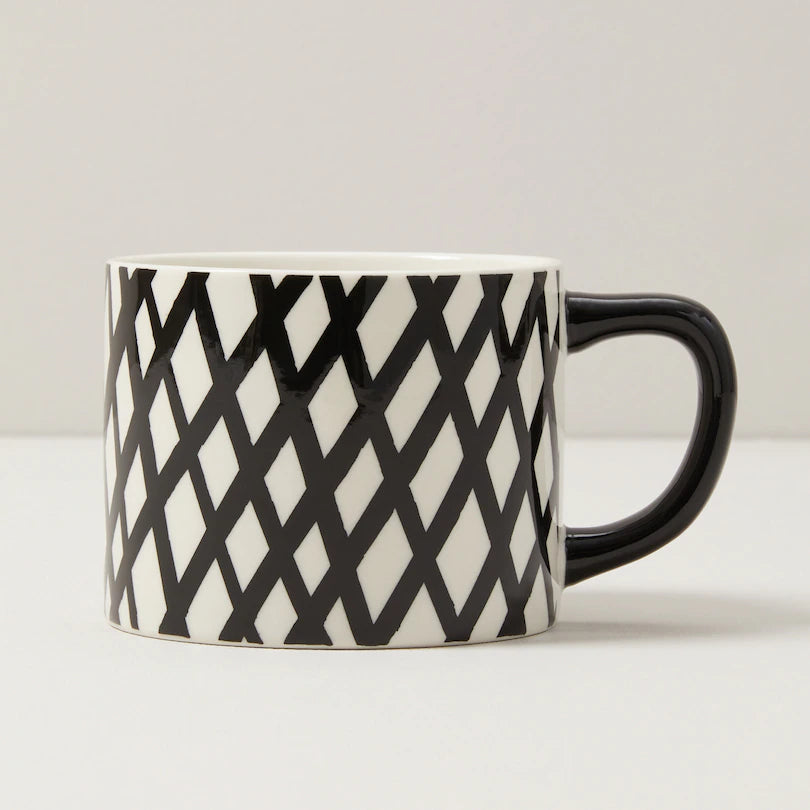 Black and white criss cross mug