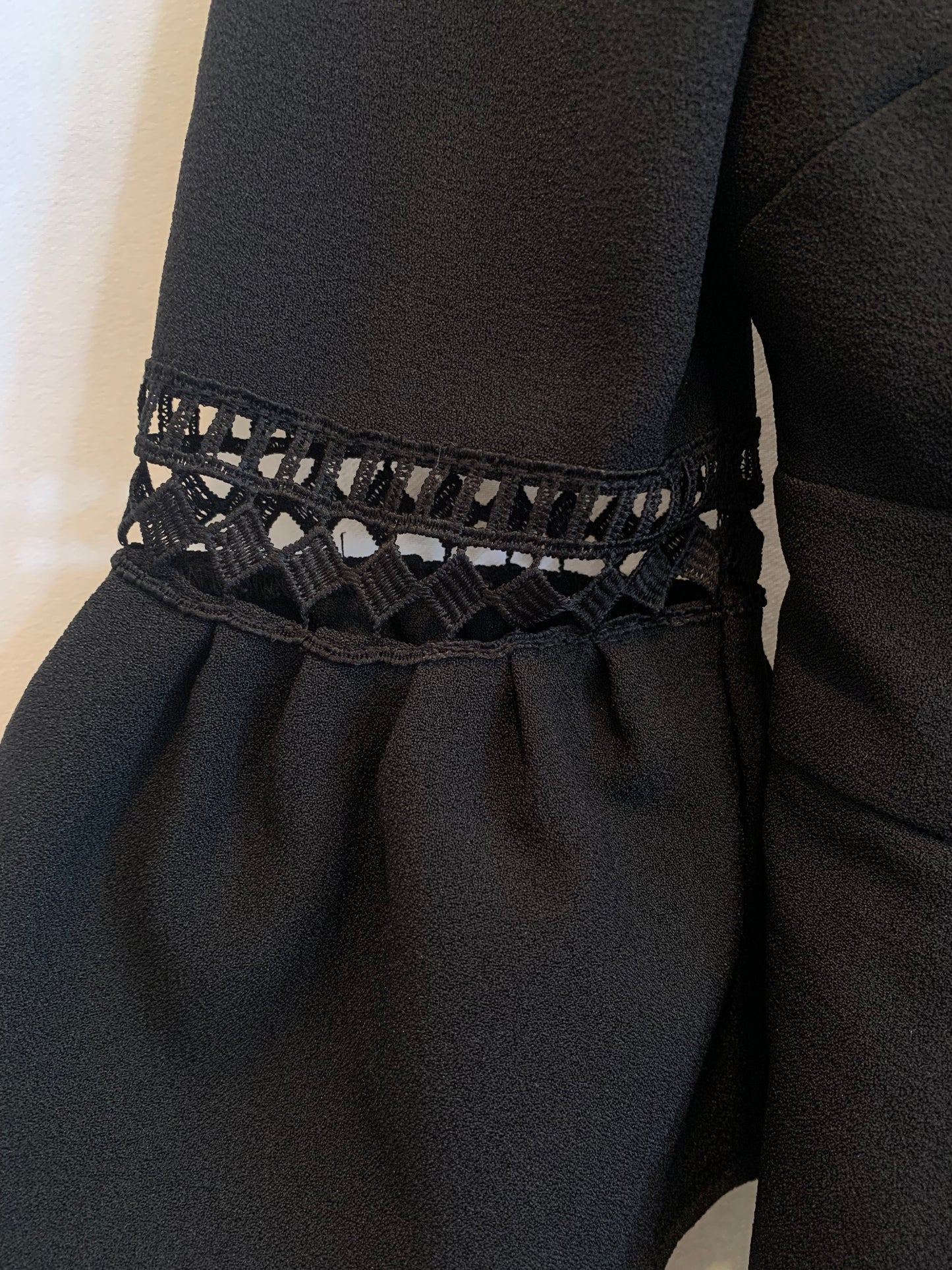 Eliza J Black Bell Sleeve Dress Sz 0P