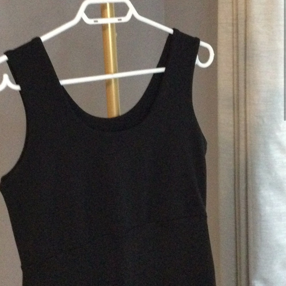 Black Sleeveless Dress