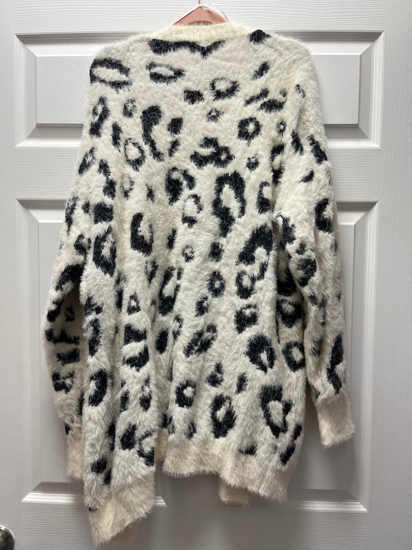 Bluivy Cheetah Cardigan Sz M/L