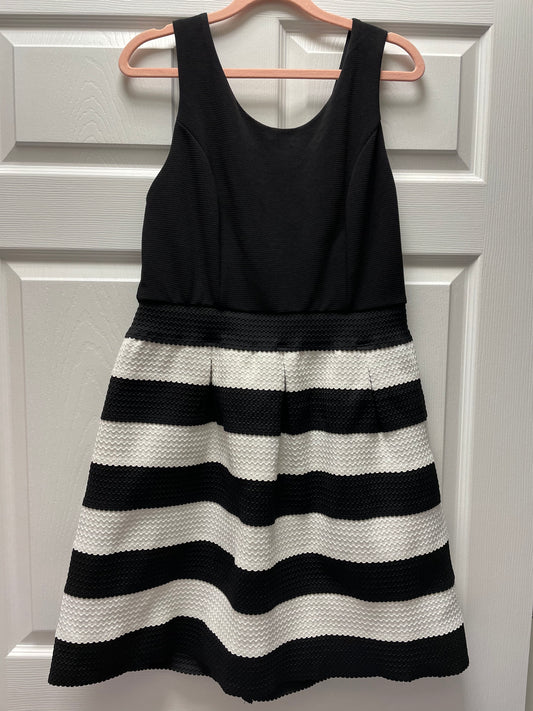 Kismet Striped Dress Sz L