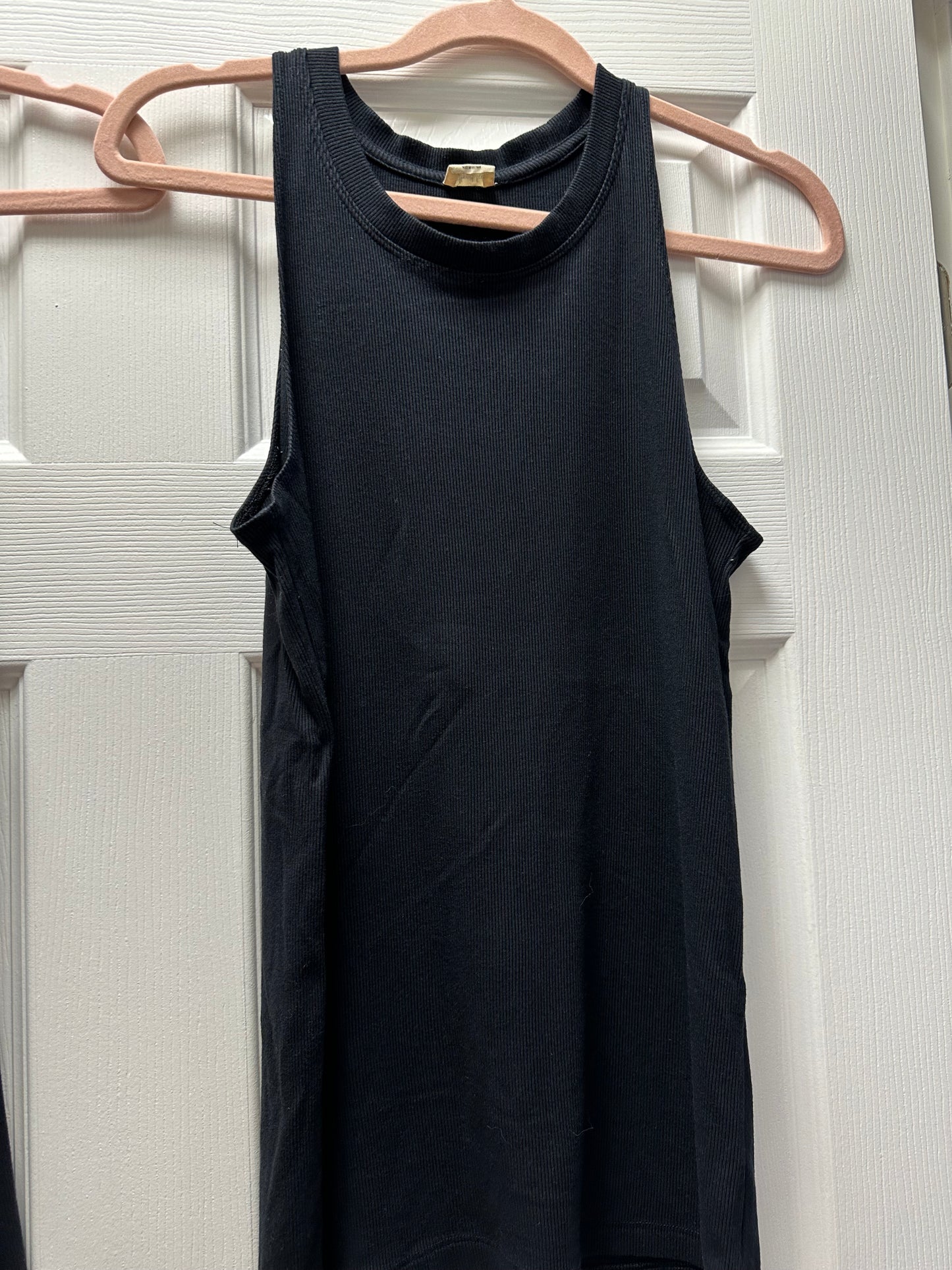 Wilfred Free Black Tank Tops S or M