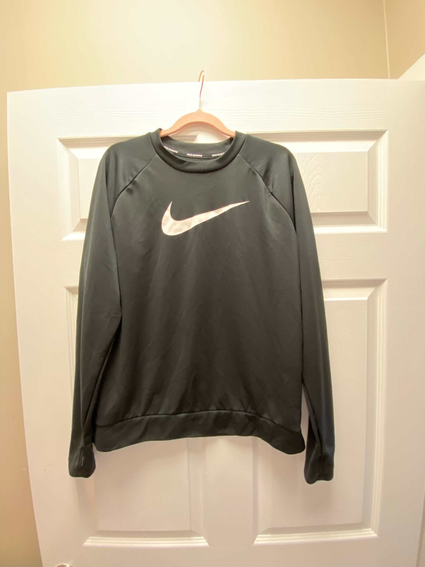 Nike Dri Fit Long Sleeve Sz M NWOT