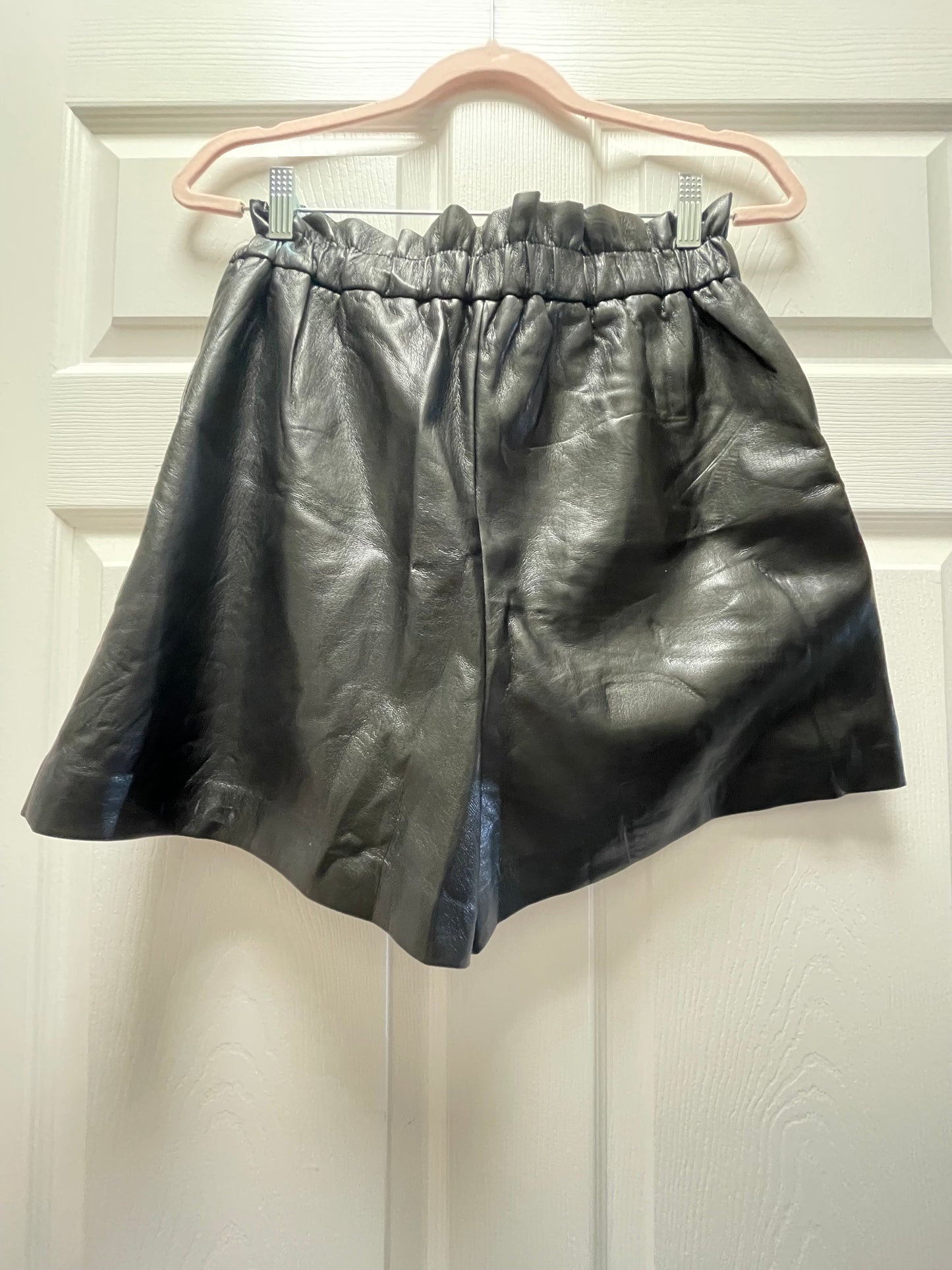 Wilfred Black Faux Leather Shorts Sz 10