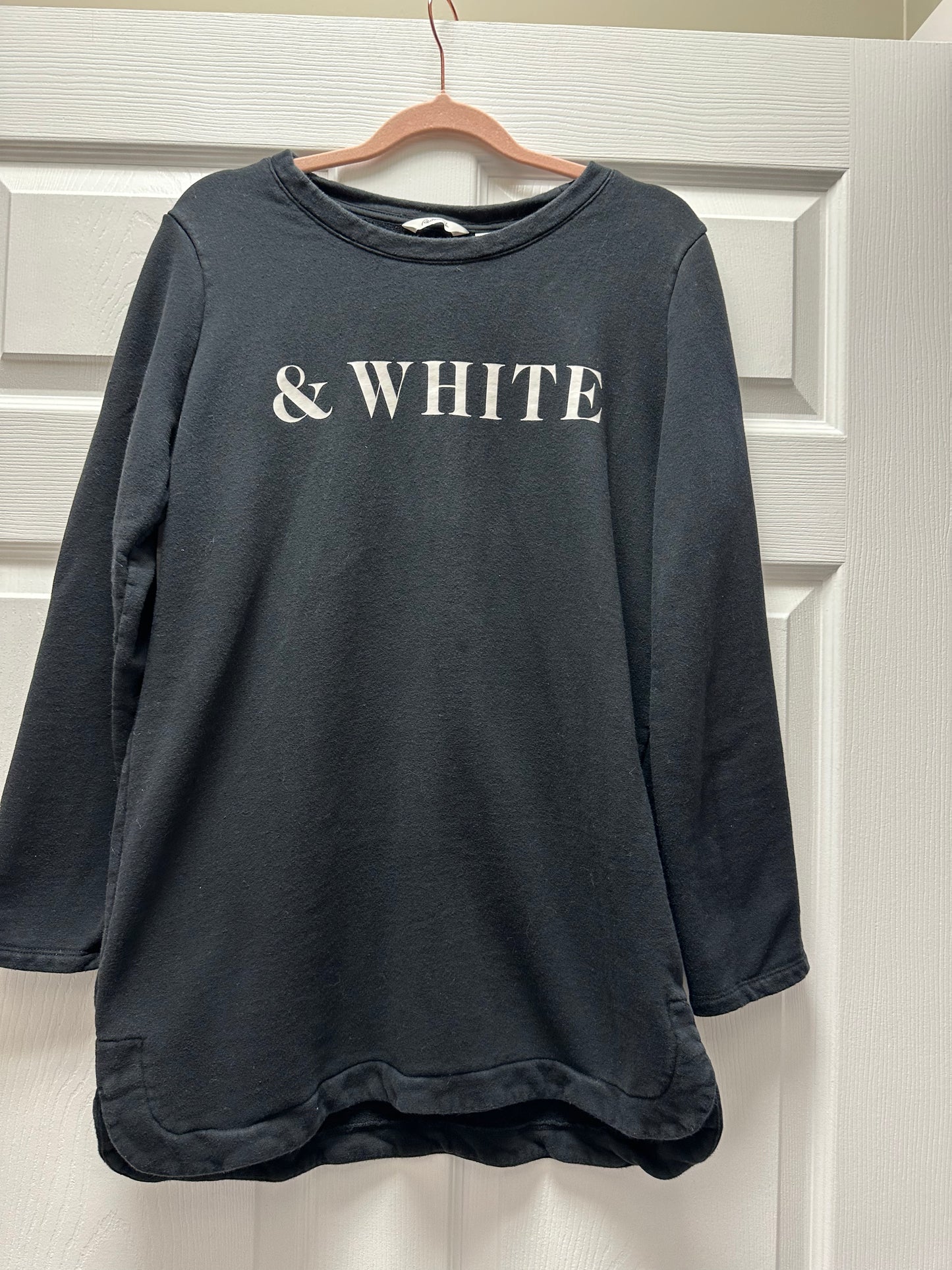 Reitman’s B&W Black Sweatshirt Sz L