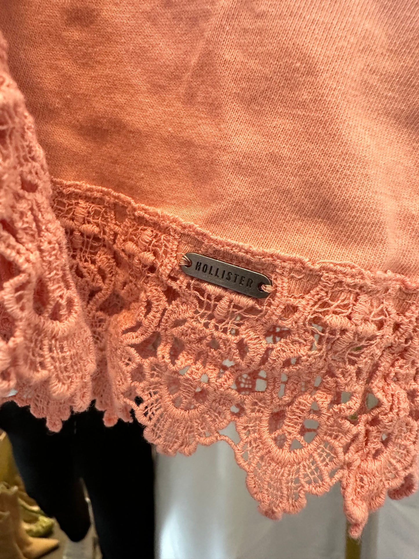 Hollister Lace Hem Crop T Sz S