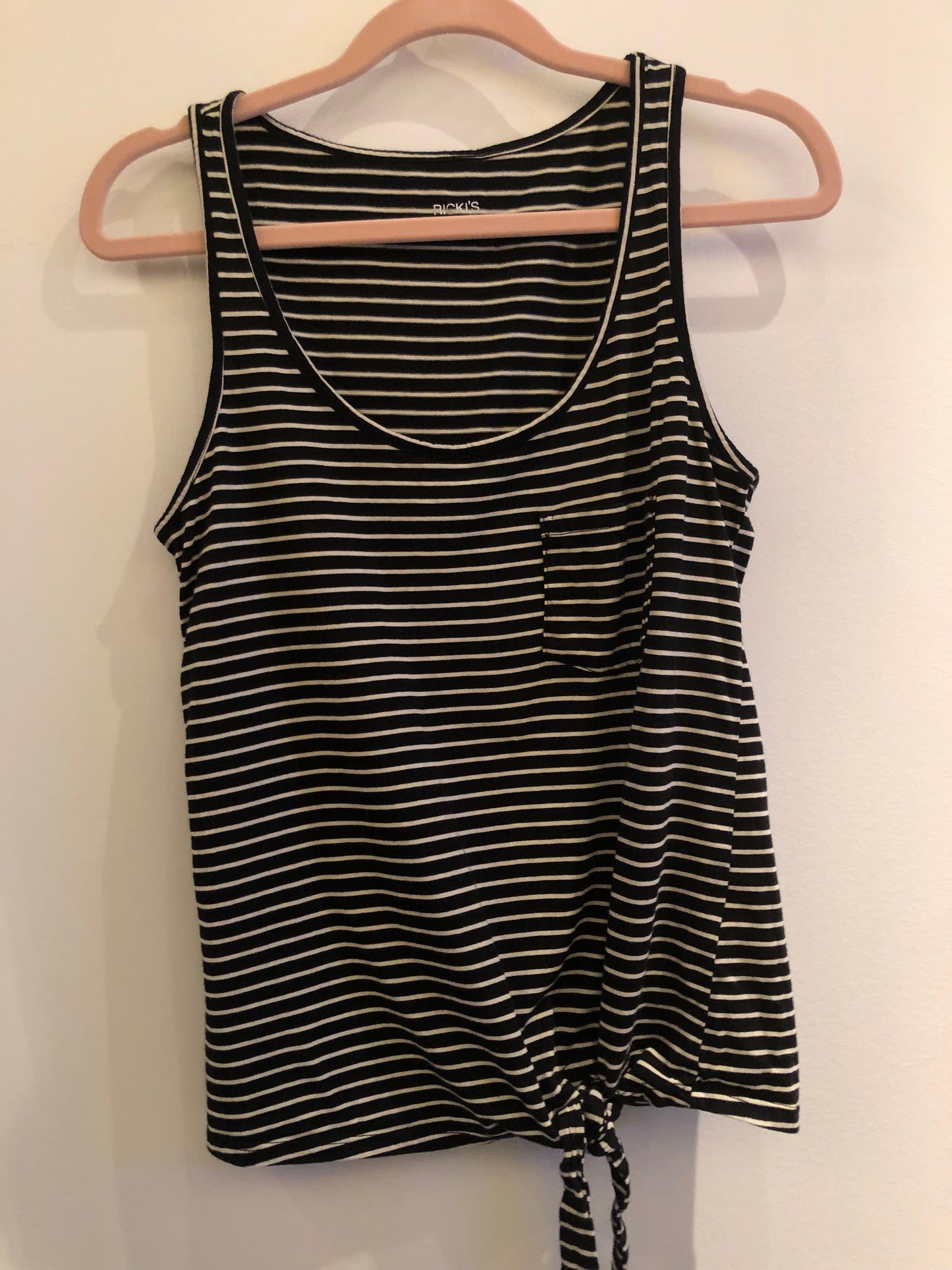 Ricki’s Black with White Stripe Tank Sz S