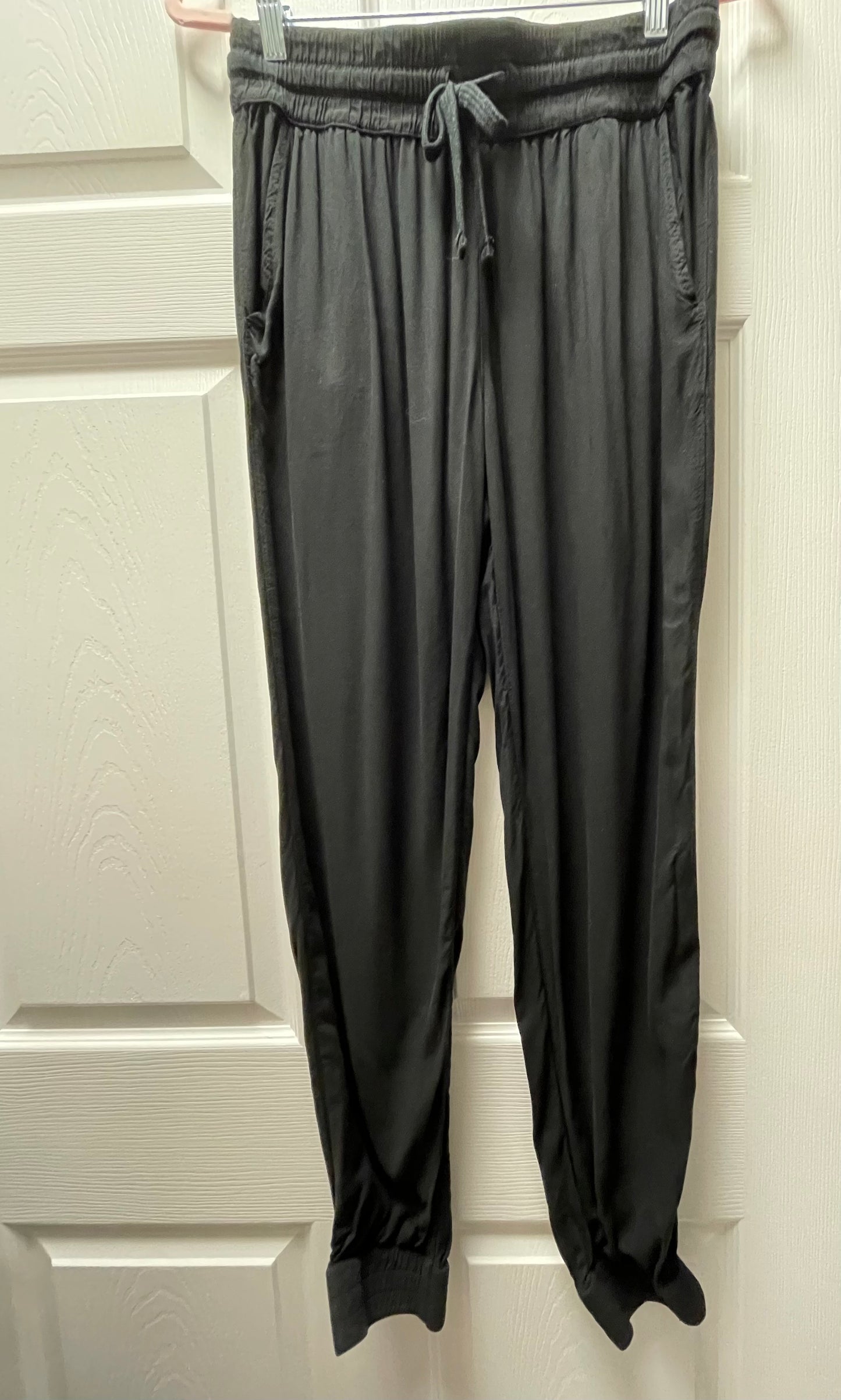 Sunday Best Size Large Black Jogger