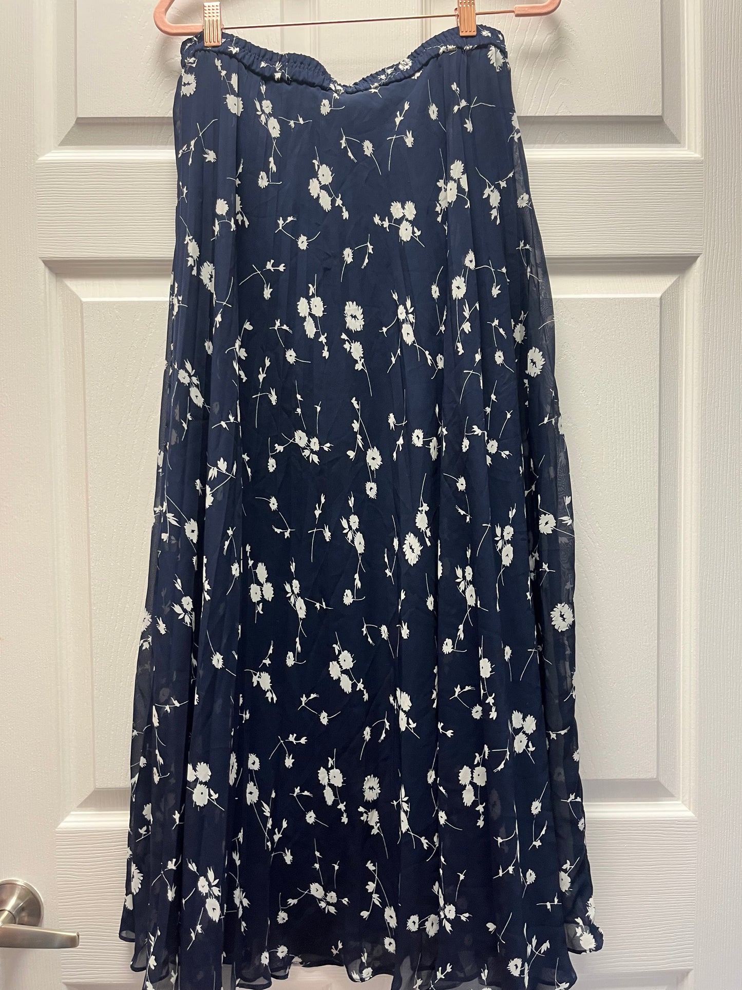 Chaps Floral Navy Maxi Skirt Sz Medium