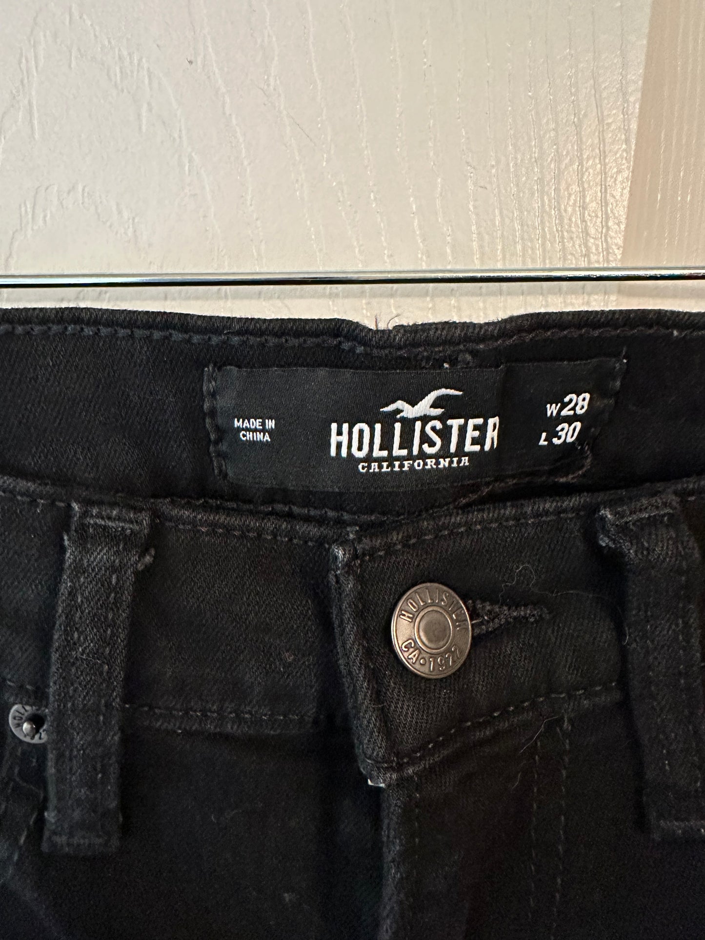 Hollister Black Denim Sz 28