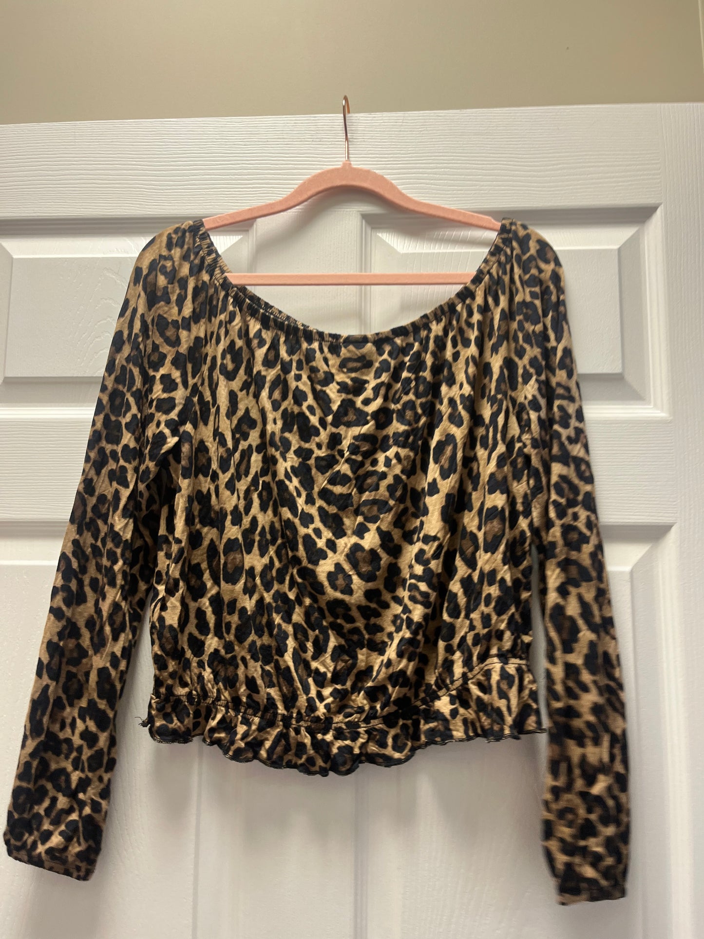 H&M Off Shoulder Leopard Top Sz S