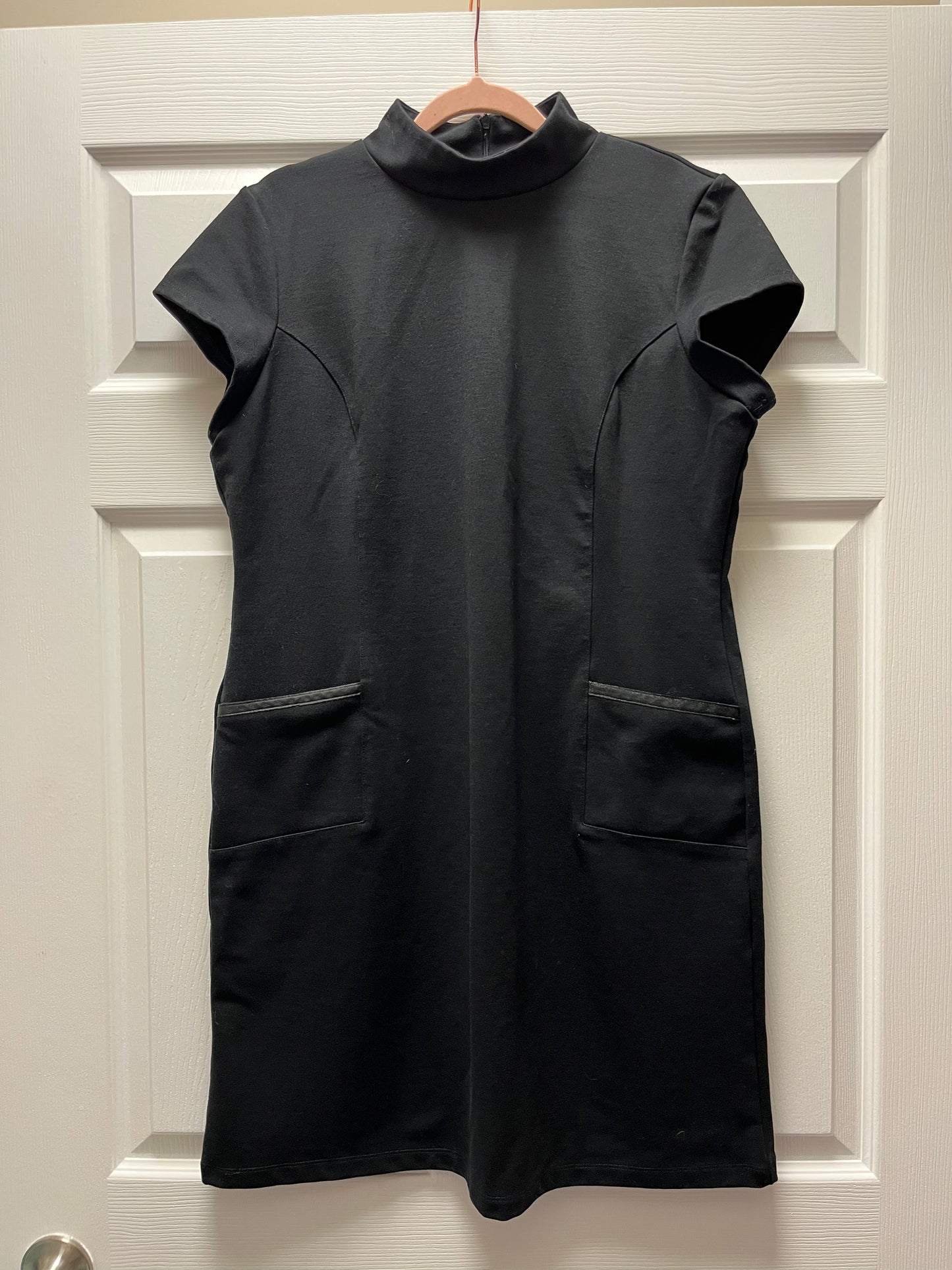 Liz Claiborne Petite Large Black Dress