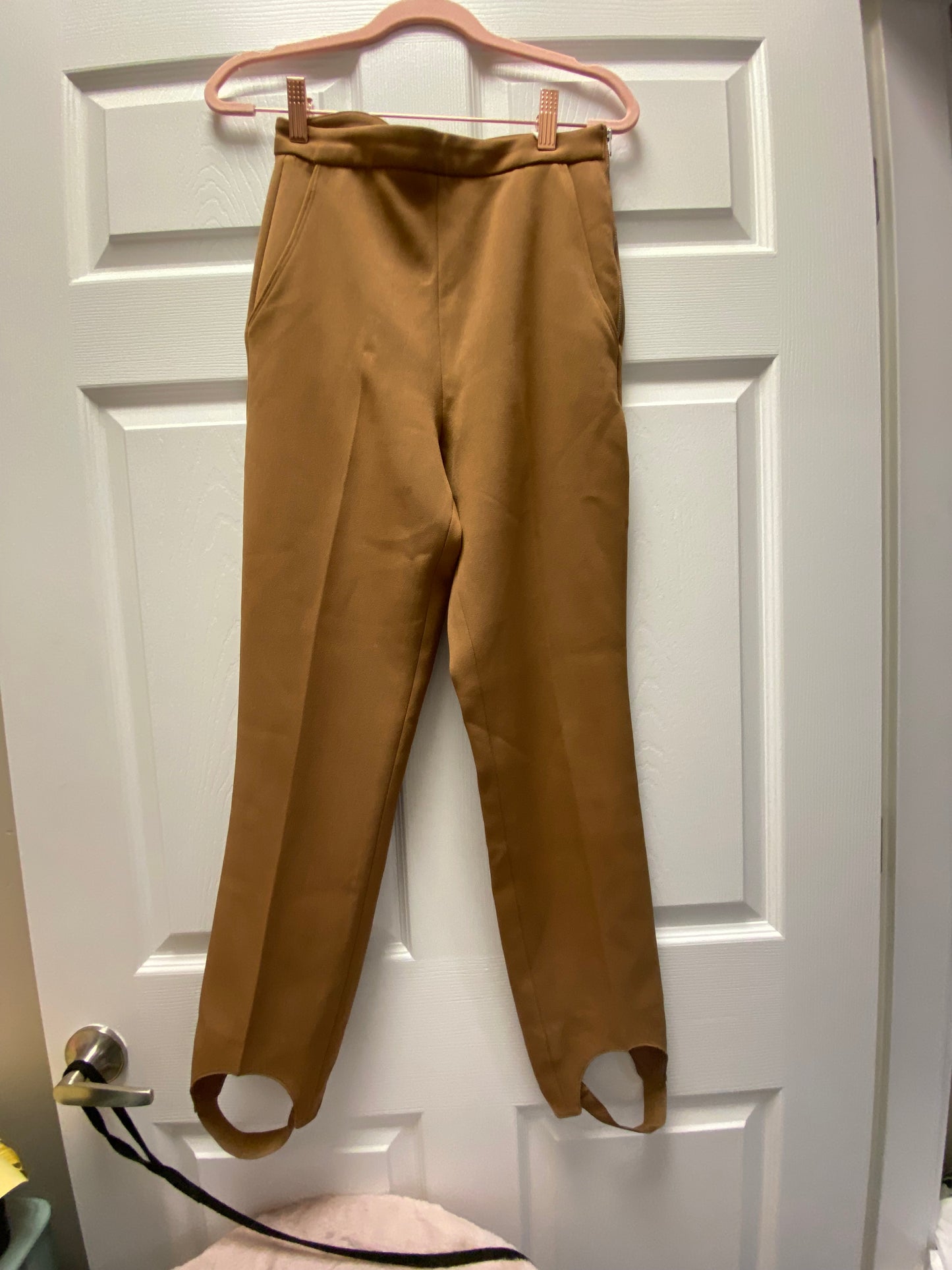 Babaton Camel Stirrup Dress Pants Sz 4