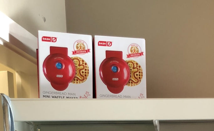 mini gingerbread christmas red waffle maker