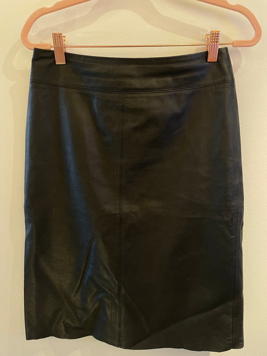 100% Leather BCBG MAXAZRIA Skirt Size 2
