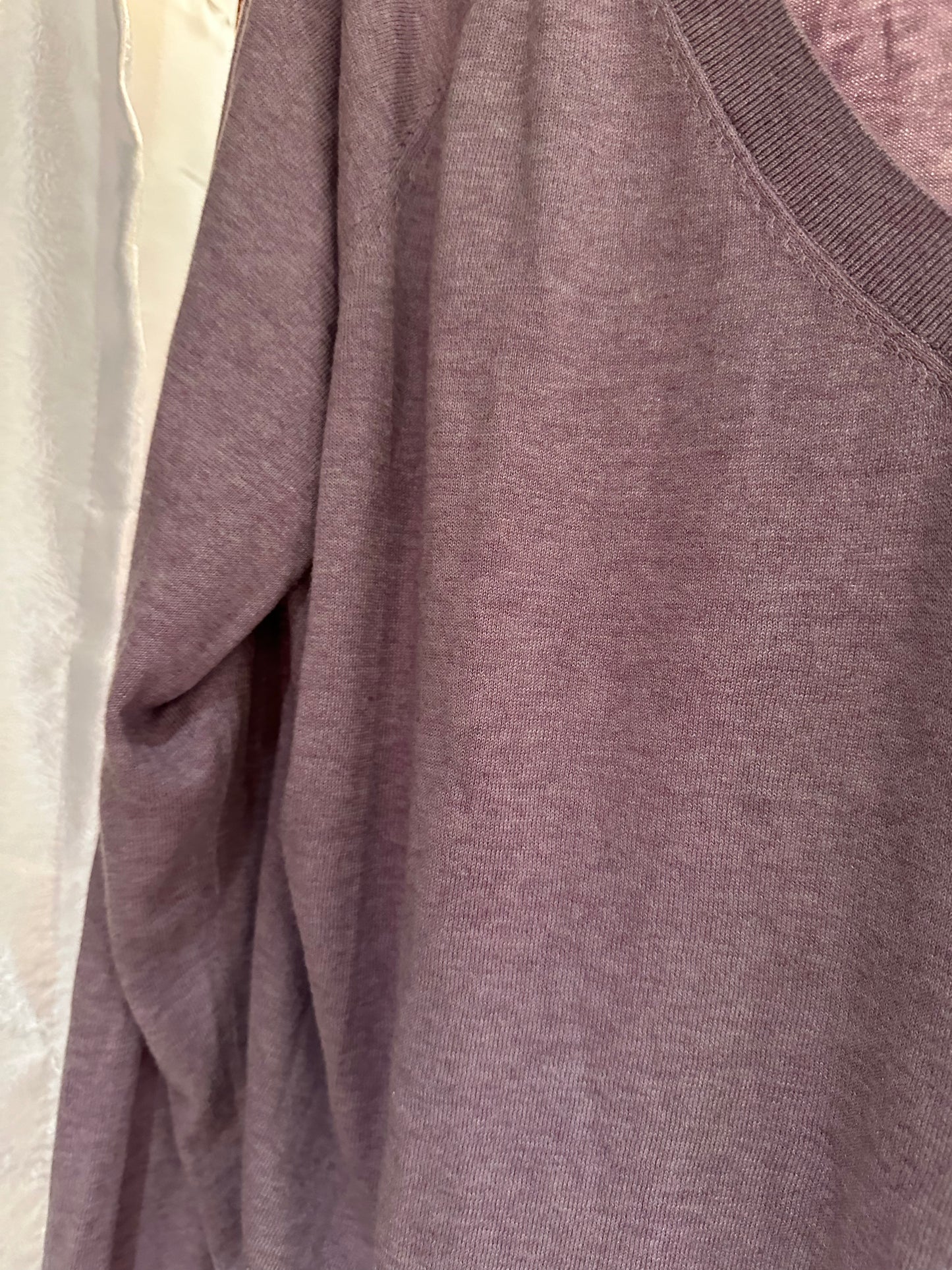 Gap Lavender V-Neck Sweater - Size X-Large