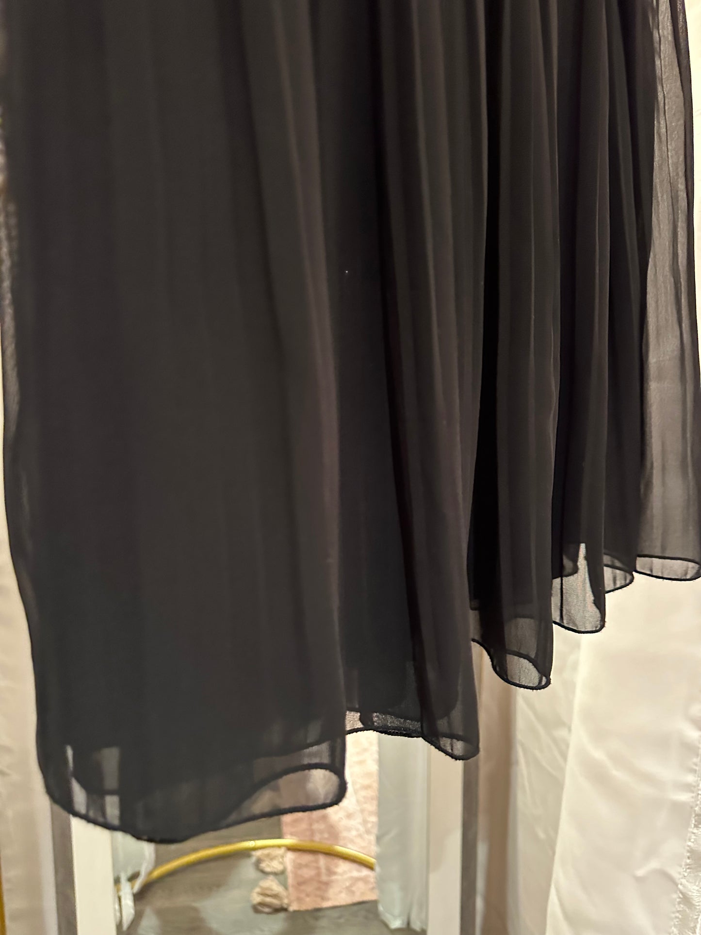 H&M Black Skirt - Size 6