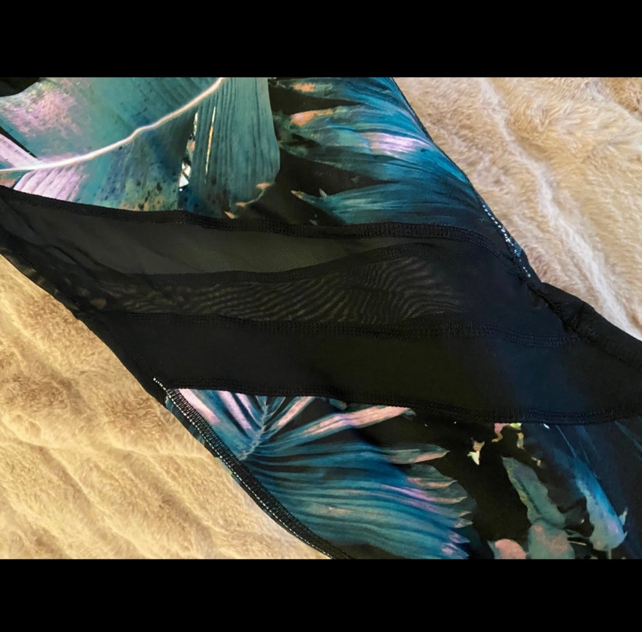 Fabletics Tropical Print Leggings Size Medium BNWT