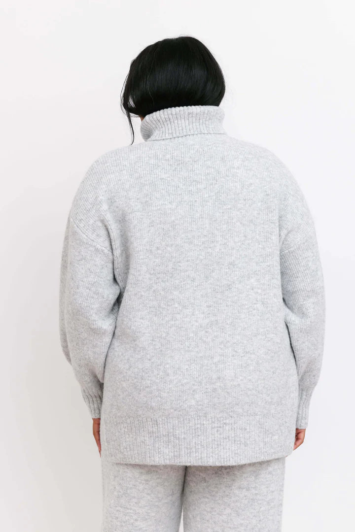 LOREN TURTLENECK SWEATER IN LIGHT HEATHER GREY - VARIOUS SIZES