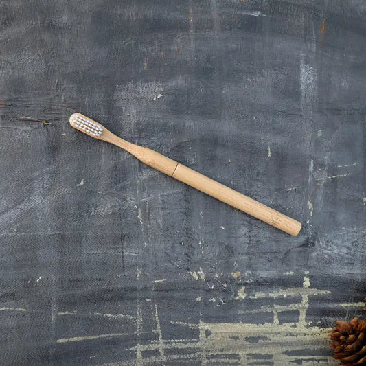 Refillable Bamboo Toothbrush (Canada only) | 2 Refills