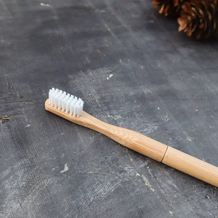 Refillable Bamboo Toothbrush (Canada only) | 2 Refills
