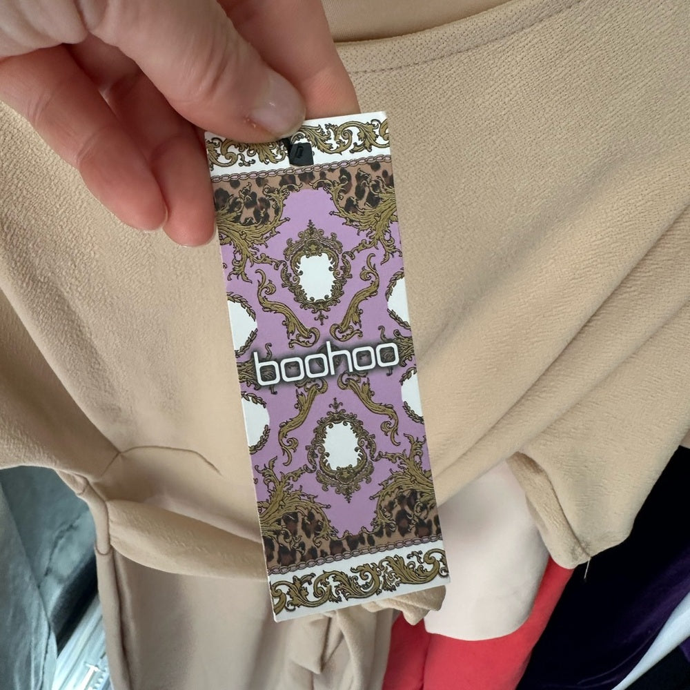 Boohoo Cream Belted Dress Size 4