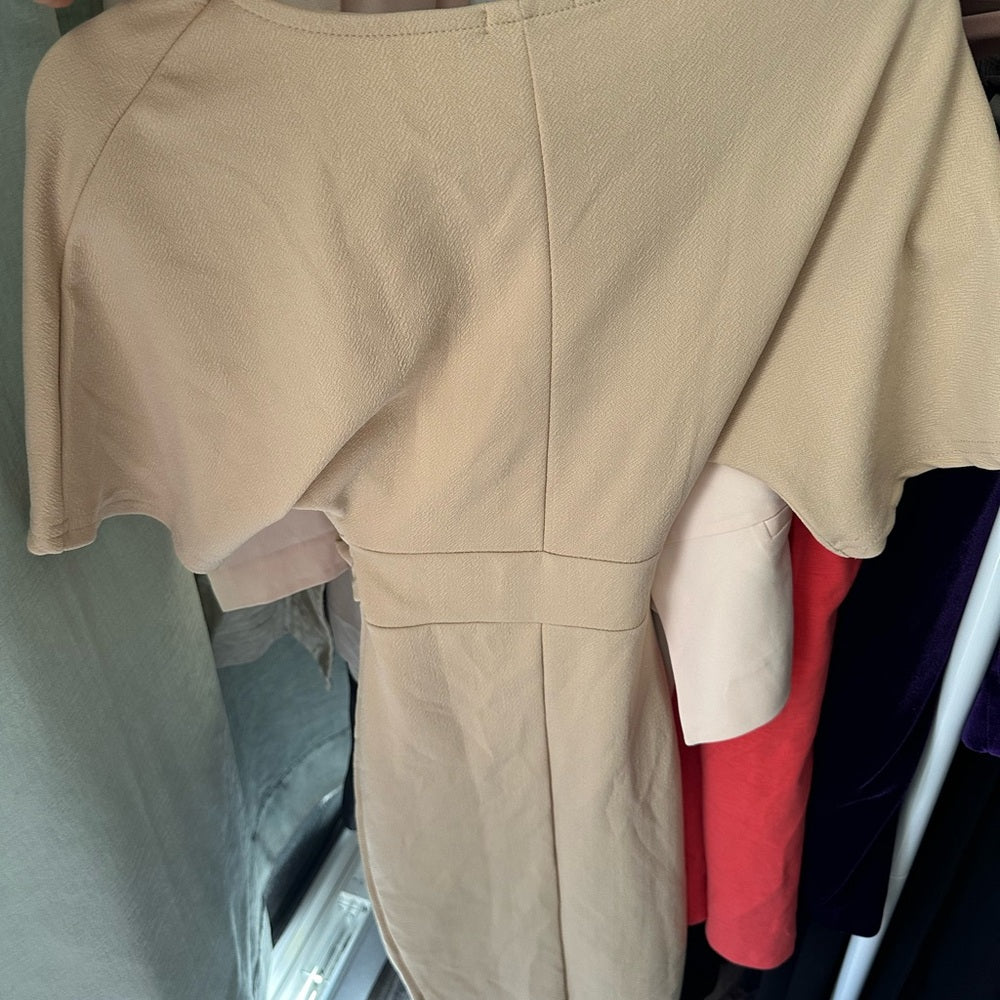 Boohoo Cream Belted Dress Size 4