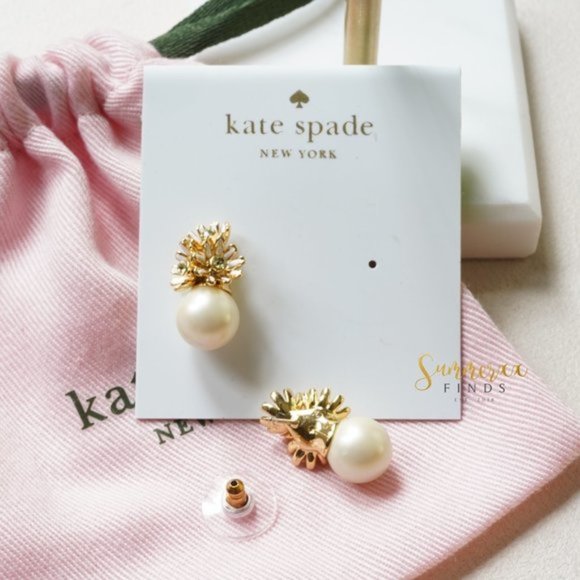 Kate Spade Loves Me Flower & Pearl Stud Earrings NWT