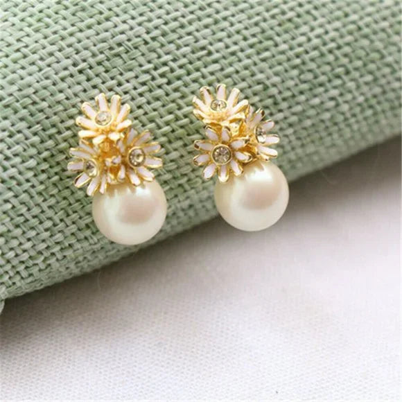 Kate Spade Loves Me Flower & Pearl Stud Earrings NWT